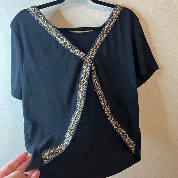 SHEIN Women's Open Back T-Shirt with Colorful Back.  Women's Size Large - Picture 7 of 8